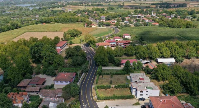 Büyükşehir Arifiyede 7 mahallenin yolunu sil başltan yeniledi