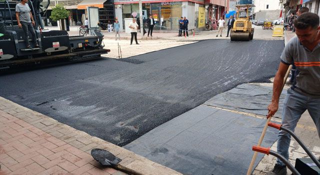 Çarşı Merkezinde Asfaltlama Çalışmaları Başladı