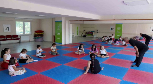 Çocuklar yaz tatillerini Tepebaşında verimli geçiriyor