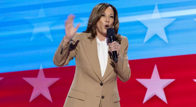 Demokrat Başkan Adayı Harris: "İdeallerimiz İçin Savaşalım ve Kazanacağımızı Hatırlayalım"