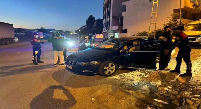 Esenyurtta denetim: Aranan şahıslar yakalandı, 1 çalıntı motosiklet ele geçirildi