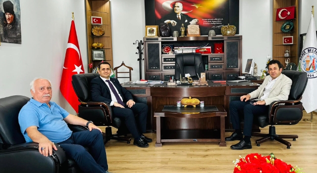 Eski Kaymakam ve Belediye Başkanı Bahçe Belediyesini Ziyaret Etti