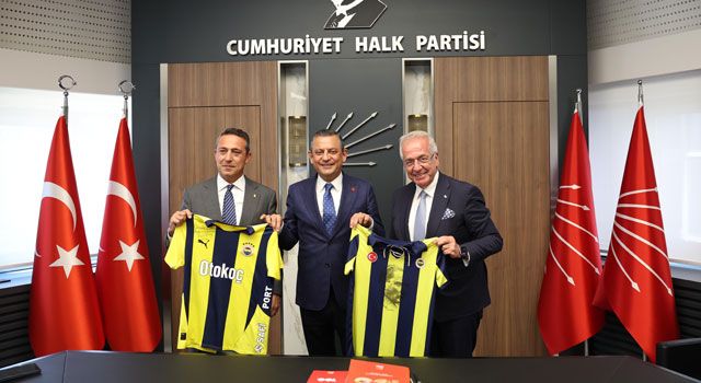 Fenerbahçe Başkanı Ali Koç, CHP Lideri Özgür Özel'i Ziyaret Etti