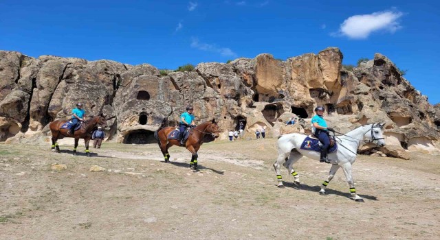 İhsaniyede atlı birlikler görevde