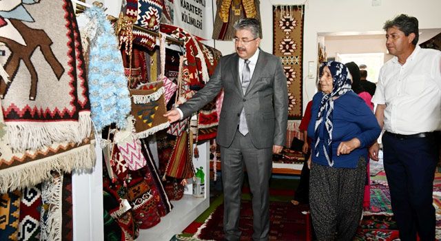 “Karatepe Kilimleri, Osmaniye’nin Kıymetli Hazinelerindendir”