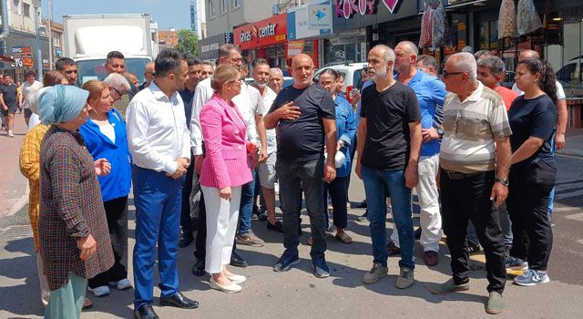Kaya, Dükkanları Yıkılacak Esnafla Bir Araya Geldi