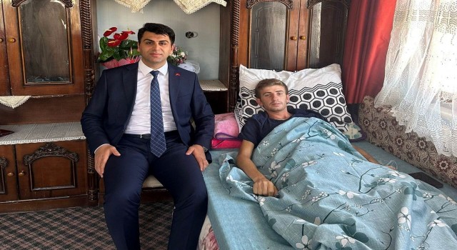 Kaymakam Bahardan Pençe Kilit Harekatında yaralanan askere “geçmiş olsun” ziyareti
