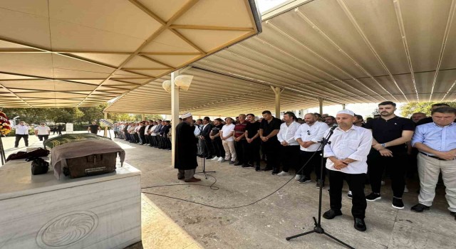Köksal Toptanın kız kardeşi Semra Tuna son yolculuğuna uğurlandı