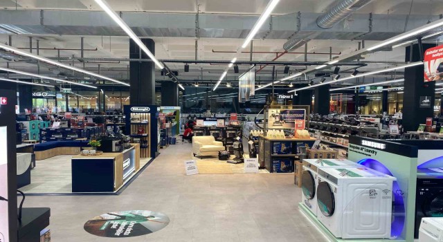 MediaMarkt İstanbuldaki mağazalarını görme engelliler için erişilebilir hale getirdi