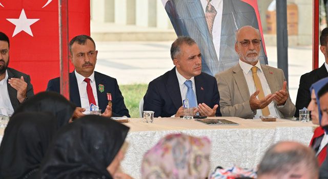 Osmaniye’de Şehitler Mevlit Programında Dualarla Anıldı
