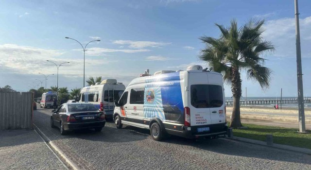 Samsunda denize giren 2 çocuk boğulma tehlikesi geçirdi