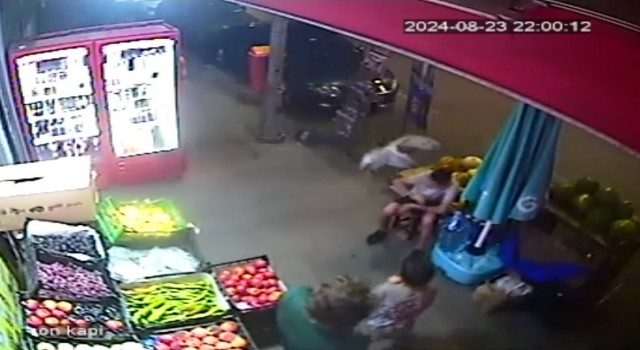 Sultangazide boğazında yemek kalan martı adeta yardım istedi