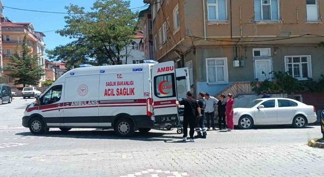 Tavşanlıda motosiklet otomobile çarptı; 1 yaralı