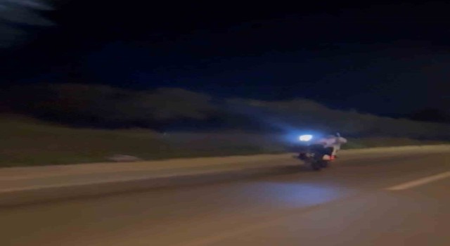 Tek teker üstünde kilometrelerce ilerledi, tehlikeli yolculuk kameraya yansıdı