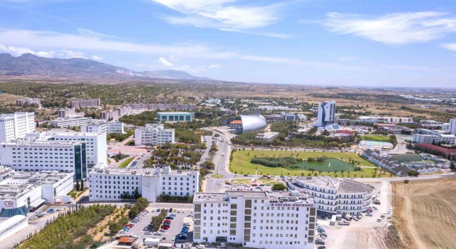 Yakın Doğu Üniversitesine yatay geçiş başvuruları devam ediyor