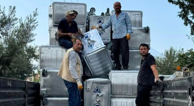 Yarbaşı Beldesi'ne 170 Adet Çöp Konteyneri Hibe Edildi