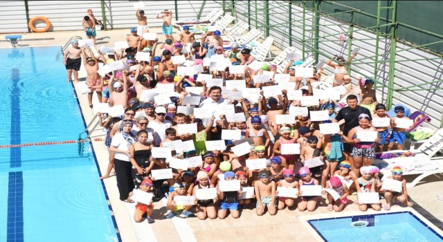 Yenişehirde 380 çocuk yüzme öğrendi