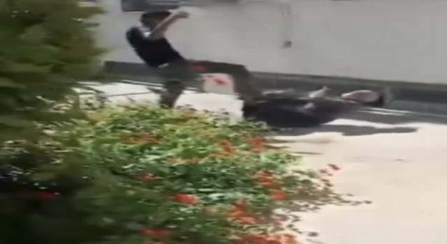 75 yaşındaki adamı acımasızca darp etti, o anlar kameraya yansıdı