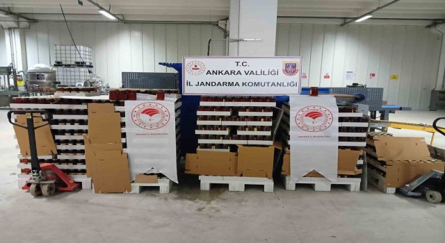 Ankarada halk sağlığını tehdit edebilecek koşullarda bal üreten fabrikada 8 bin ton malzeme ele geçirildi