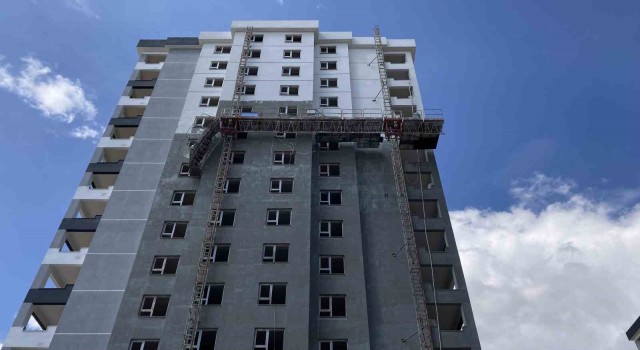 Ankarada inşaat iskelesi kırıldı: 3 Ölü