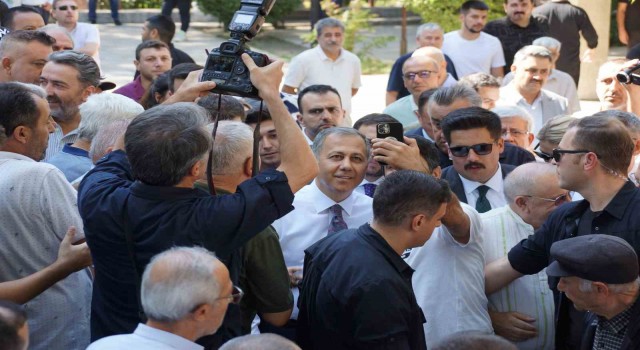 Bakan Yerlikayaya Aydında vatandaşlardan yoğun ilgi