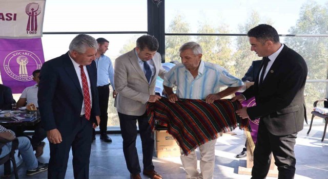 Başkan Arıcı, yılın ahisine şed kuşattı