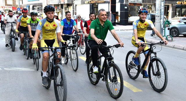 Başkan Çenet ve Vatandaşlar, Sağlık İçin Pedal Çevirdi