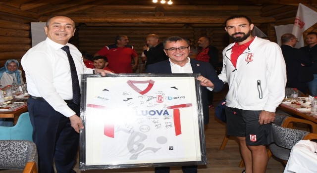 Başkan Hakan Şehirliden Balıkesirspora destek