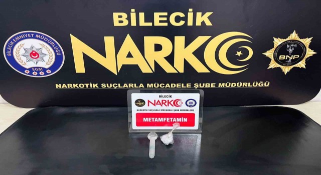 Bilecikte durdurulan şüpheli araçta uyuşturucu madde ele geçirildi
