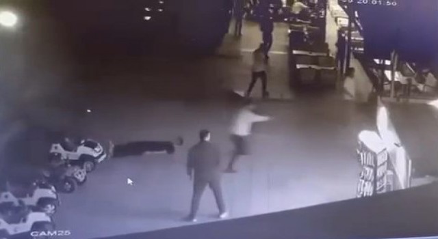 Çalıştığı kafeye patronu ile helalleşmek için gitti, abisiyla birlikte öldürüldü