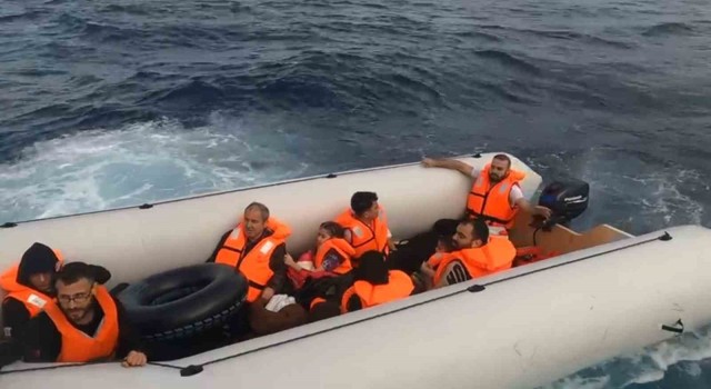 Çanakkalede 11 kaçak göçmen yakalandı