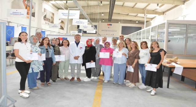 DTO eğitimlerini başarıyla bitiren öğretmenler sertifikalarını aldı