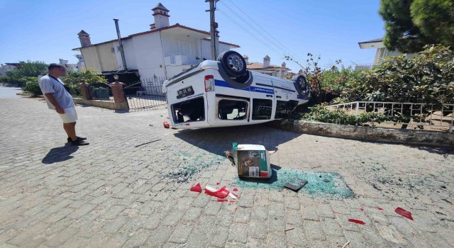 El freni tam çekilmeyen resmi araç sitenin bahçesine uçtu