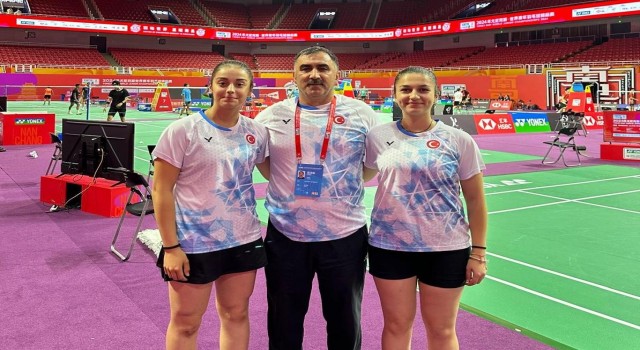 Erzincanlı milli badmintoncular Dünya Şampiyonası için Çine gitti