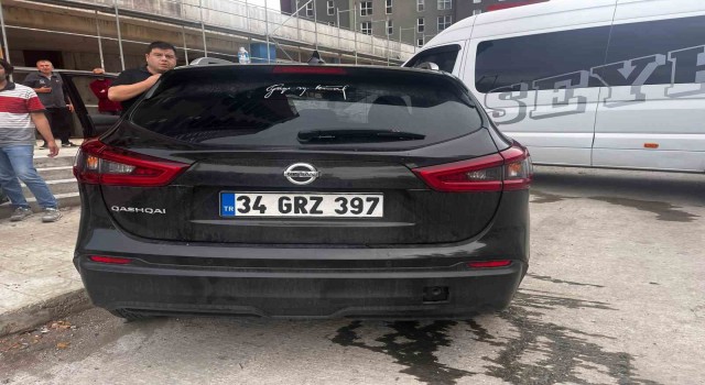 Esenyurtta otomobil engelli kadına çarptı: 2 yaralı