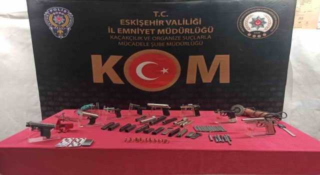 Eskişehirde polisten silah atölyesine operasyon
