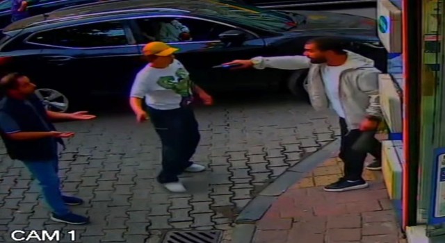 Fatihte eski kız arkadaşının yeni sevgilisi olduğunu öğrenince silahına sarıldı