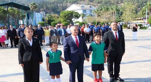 Fethiyede İlköğretim Haftası açılış programı düzenlendi