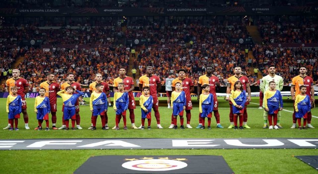 Galatasarayda zorunlu tek değişiklik