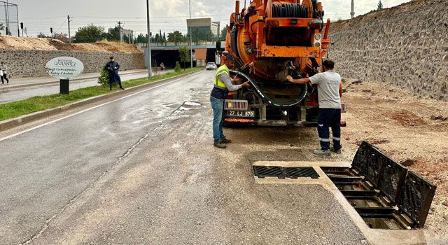 Gaziantep'te Kuvvetli Yağış Alarmı: Büyükşehir Belediyesi Alarma Geçti