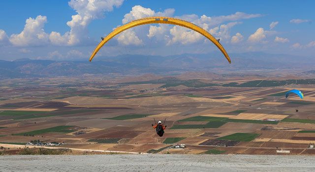 Gaziantep'te Yamaç Paraşütü Festivali Başladı