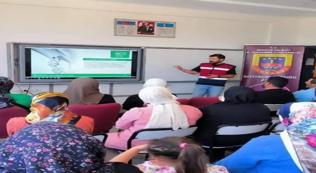 Gölhisarda jandarmadan öğrenci ve velilere eğitim