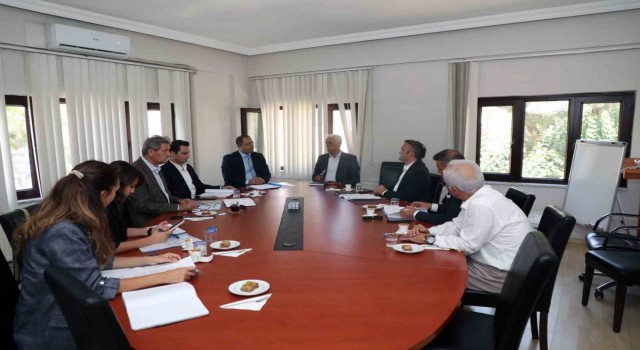‘Güçlü Muğla için Büyükşehir ilçe ayrımını kaldırıyor