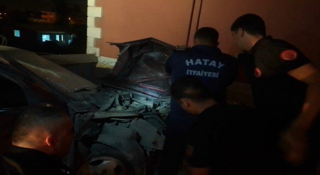 Hurdaya dönen TOFAŞın sürücüsü yaralandı