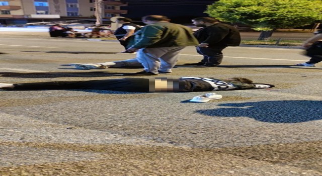 Iğdırda otomobil ile motosiklet kafa kafaya çarpıştı: 1 ölü, 1 yaralı