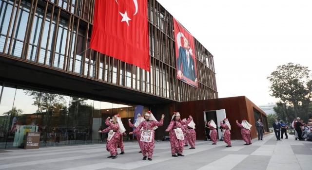 İnegölde kurtuluş coşkusu sokaklara taşındı