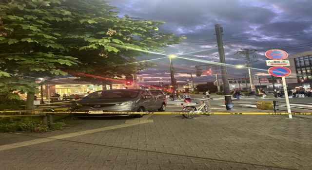 Japonyada minibüs yayaların arasına daldı: 1 ölü, 1 yaralı