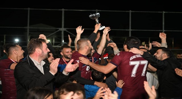 Kadıköysporun kupası Başkan Kocamandan