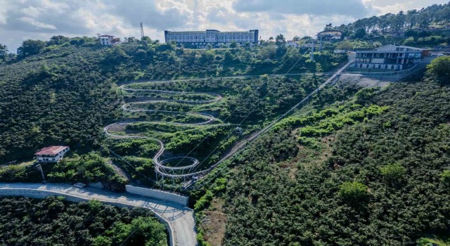 Karadenizin ilk ve tek dağ kızağı 3 ayda yarım milyonu ağırladı