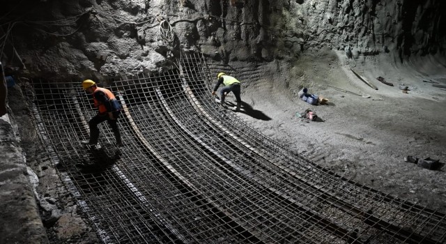 Kop Tünelinde göçük: 1 ölü, 2 yaralı